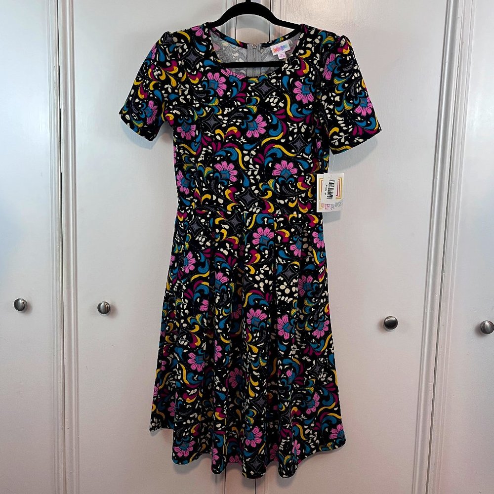 LulaRoe NWT Amelia Bright Floral Pleated Dress Size M